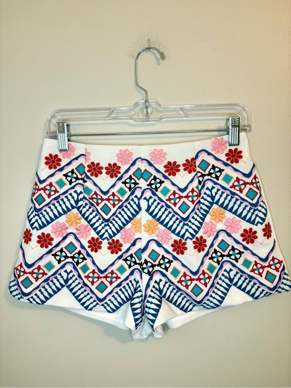 Lulus White Embroidered Boho High Rise Shorts Size Medium